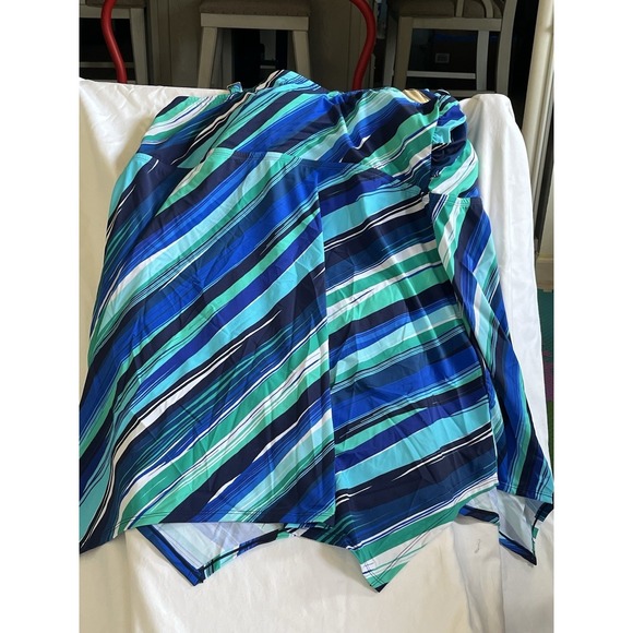 Woman's Blue Green Striped Swim Top Adj Straps Vacation Summer Plus Size 28 - Picture 2 of 10